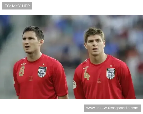 兰帕德与杰拉德在中场推进上出现偏移趋势，体现单点驱动与多点参与结构差异