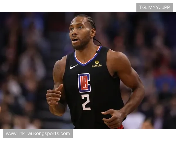 伦纳德突破创造机会带动快船关键时刻得分提升