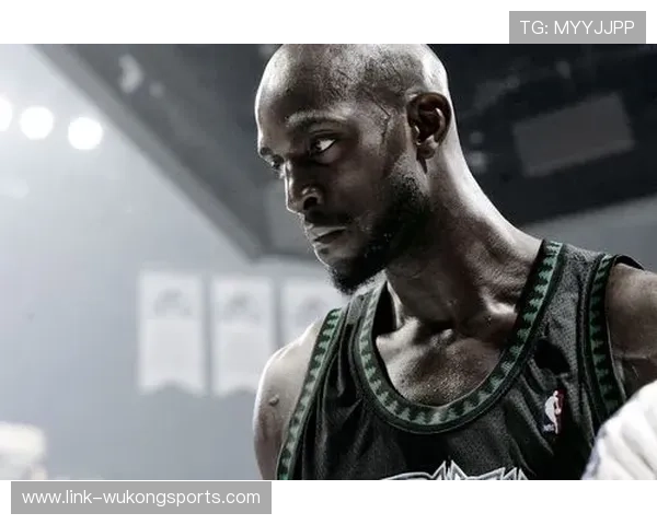 凯文·加内特挡拆吸引防守显著提升队友三分命中率