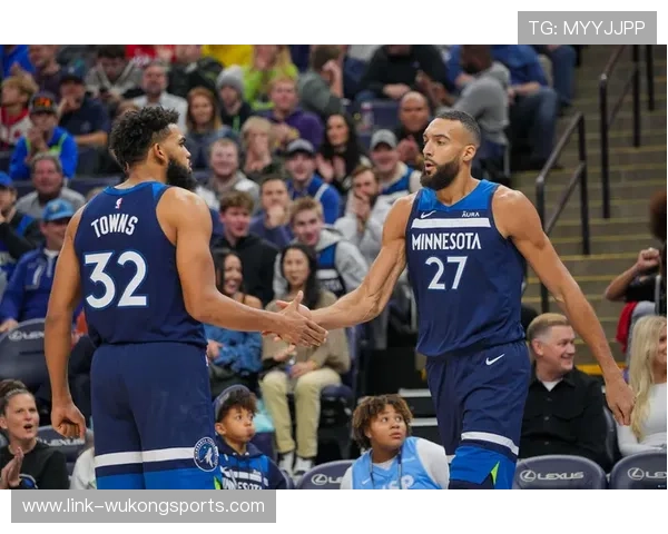 杜马斯无球跑动撕裂防线，防守压迫改变对手进攻结构