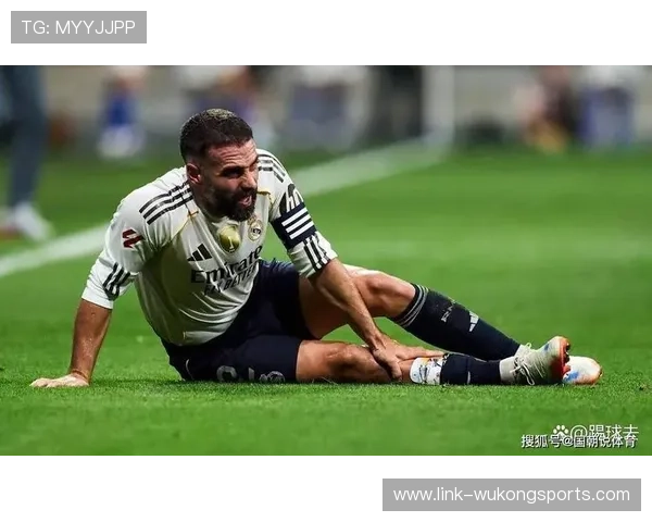 皇马后防伤病名单扩大，人员储备问题对赛季争冠形势产生影响