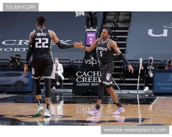 福克斯突破造杀伤效率提升 拉开与同位置控卫差距